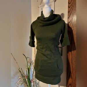 COPY - 🛍️ 5/$25 Sixteen Small Sixteen Green Sweater Tunic